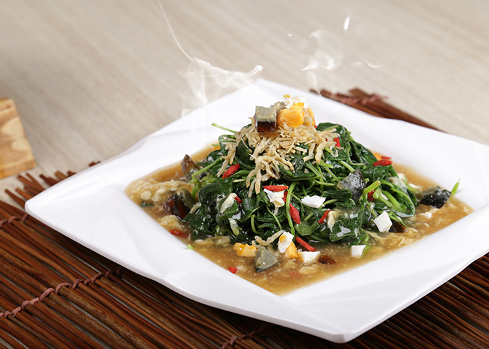 53904725065d1e140db804be_Spinach-with-Assorted-Eggs.jpg