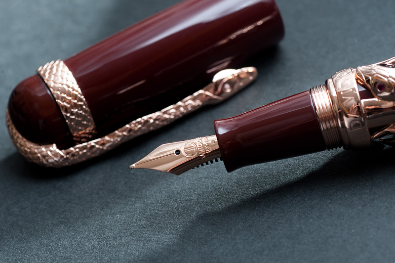 539196e6bdefff924096442e_acc_davidoff-pen_big1.jpg