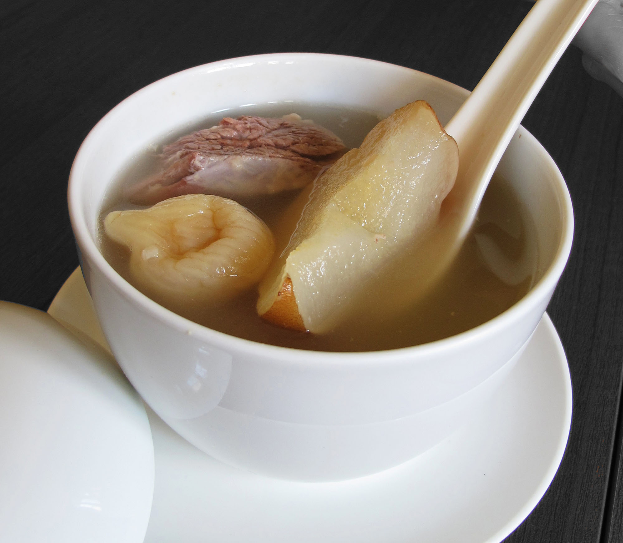 Snow Pear with Fig Soup