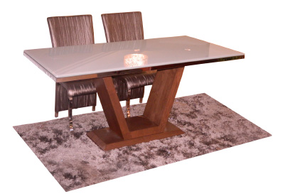 &ldquo;V&rdquo;-Shaped Leg Tempered Glass Dining Set